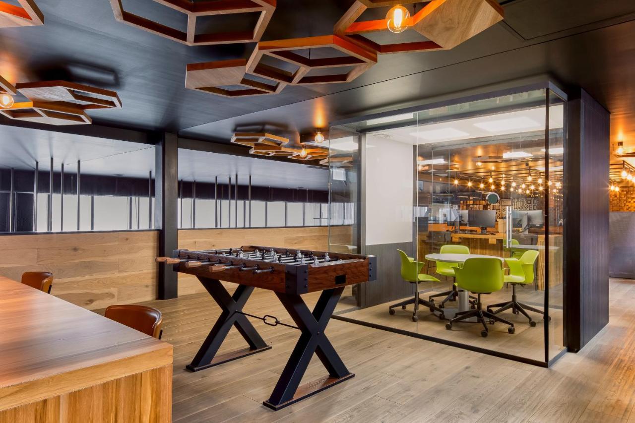 מקסיקו סיטי Fiesta Americana Viaducto Aeropuerto מראה חיצוני תמונה The office of the company in Madrid