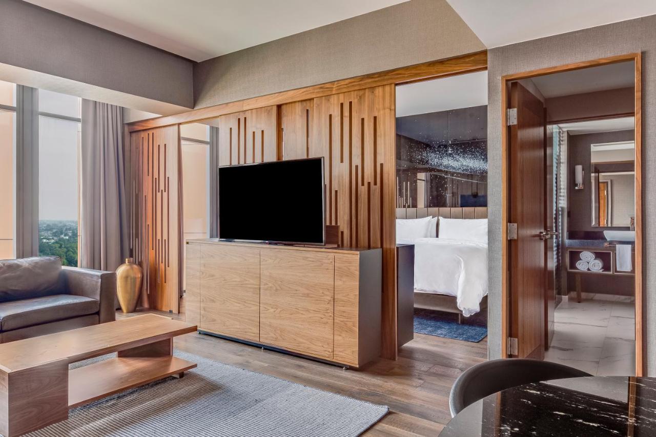 מקסיקו סיטי Fiesta Americana Viaducto Aeropuerto מראה חיצוני תמונה A suite at the hotel