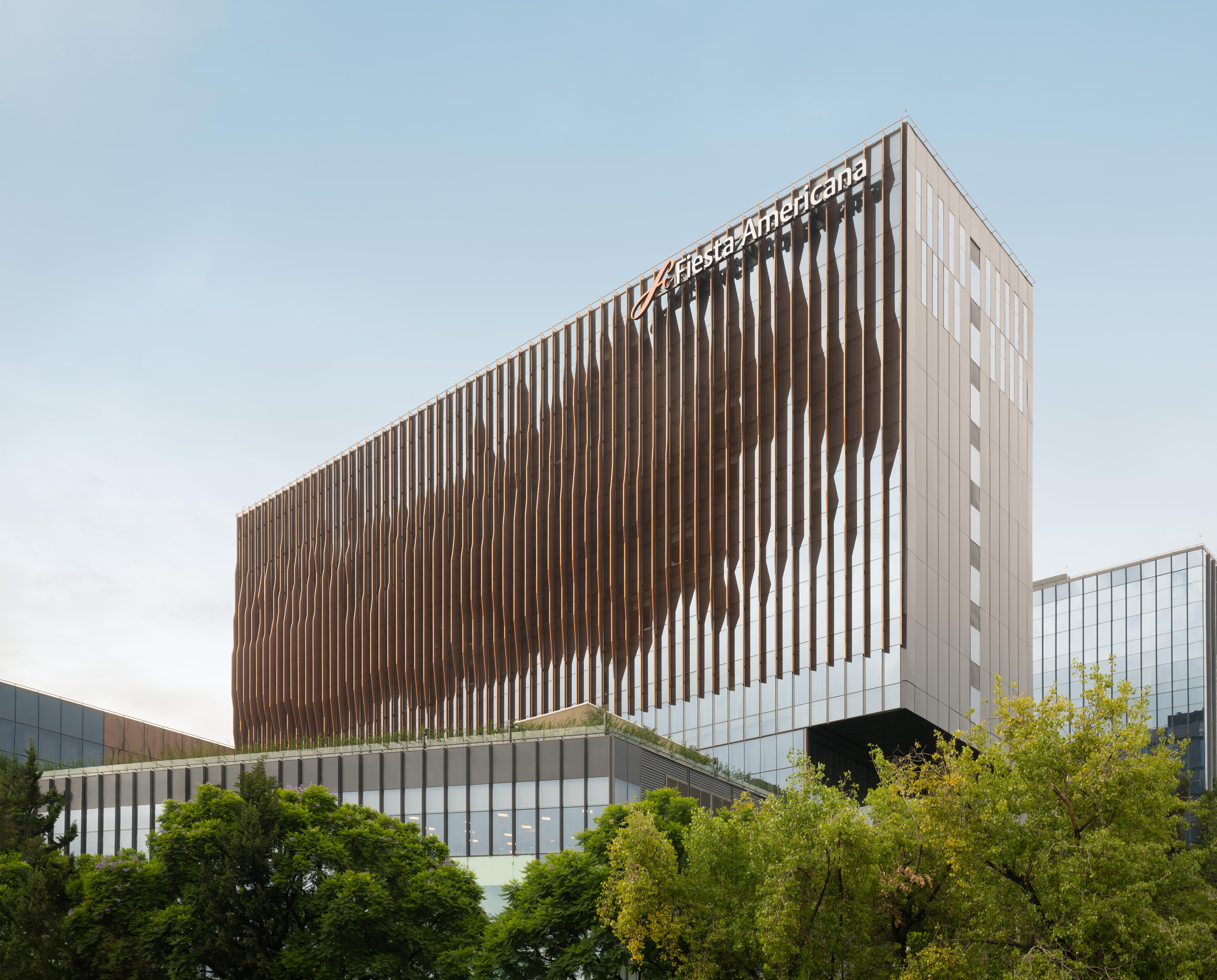 מקסיקו סיטי Fiesta Americana Viaducto Aeropuerto מראה חיצוני תמונה The new building of the School of Medicine