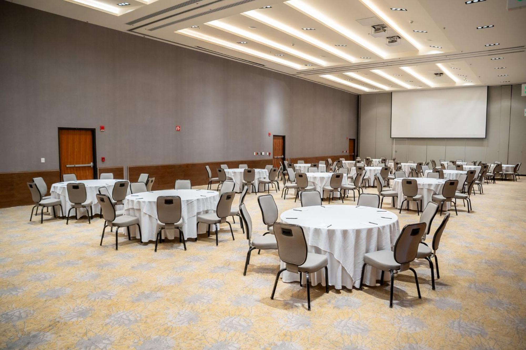מקסיקו סיטי Fiesta Americana Viaducto Aeropuerto מראה חיצוני תמונה The ballroom at the Embassy Suites